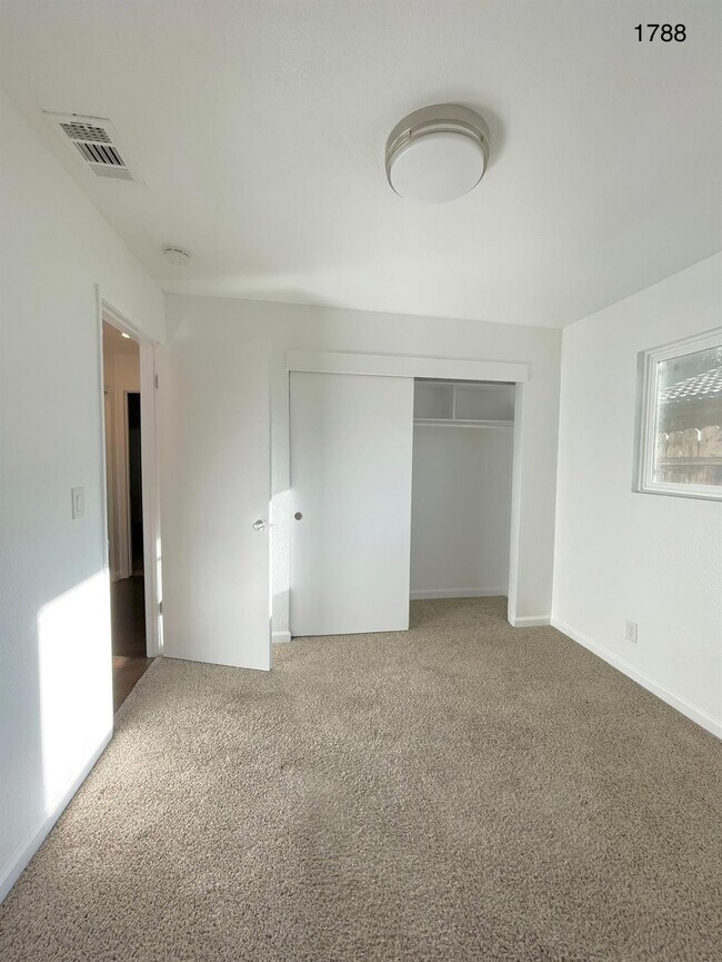 Building Photo - 1788 Long Barn Way