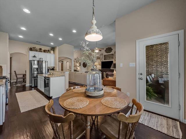 Building Photo - 1805 Settlement Wy