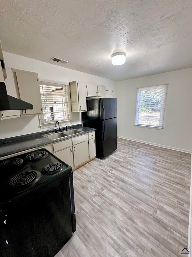 Building Photo - 108 Smith Pl