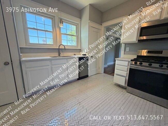 Building Photo - 3975 Abington Ave