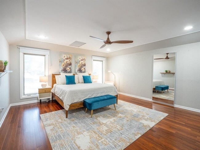 Building Photo - 2110 Wychwood Dr