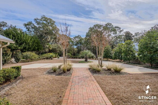 Building Photo - 73 Sunset Blvd