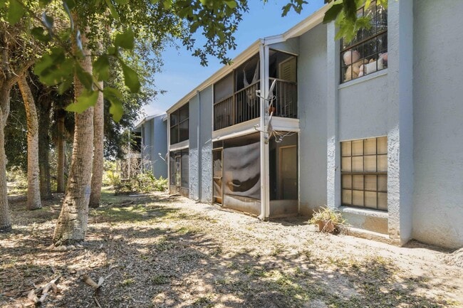 Building Photo - 2107 Hidden Grove Ln