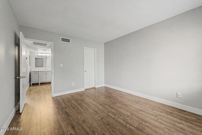 Building Photo - 4554 E Paradise Village Pky N