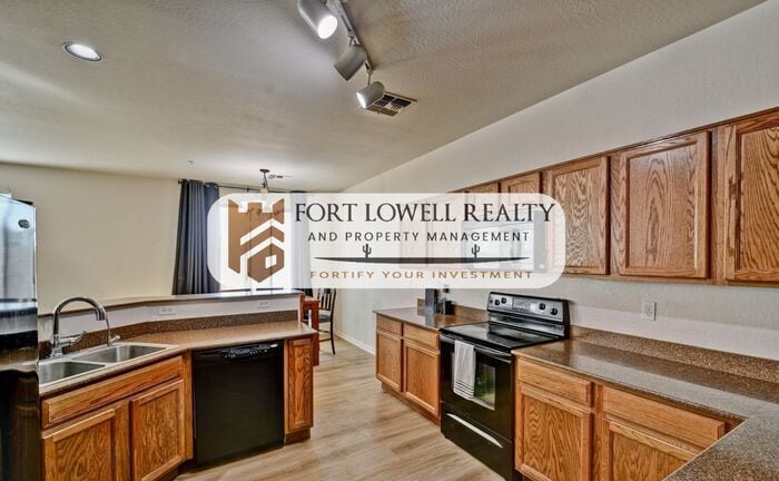 Building Photo - 8169 W Groom Creek Rd