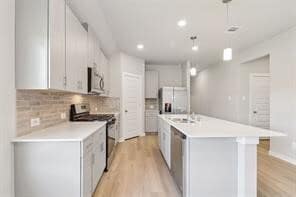 Building Photo - 14235 Rolling Pastures Dr