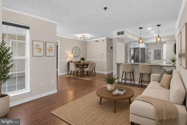 Building Photo - 1504 Lincoln Way