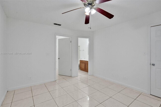 Building Photo - 2866 S University Dr