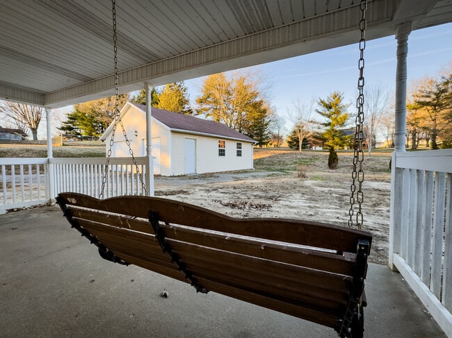 Building Photo - 398 Shady Brook Dr