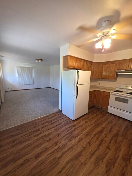 Primary Photo - 912 Bell Ave