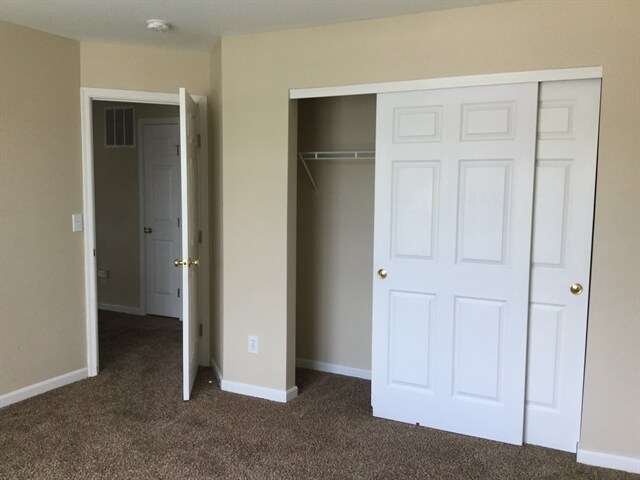 Building Photo - 947 Evergreen Park Ln