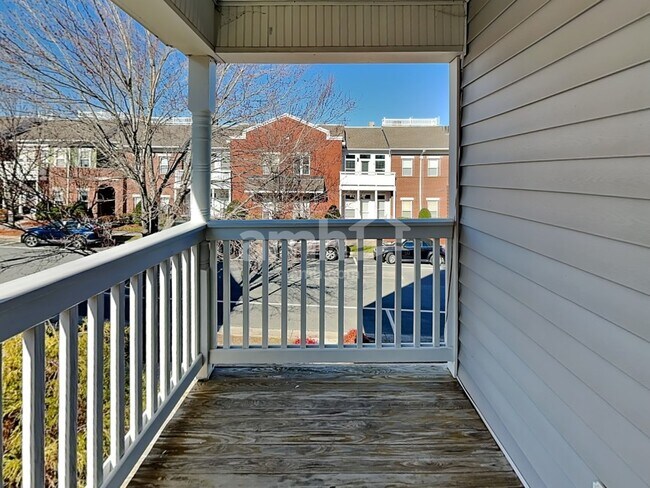 Building Photo - 6111 Creft Cir