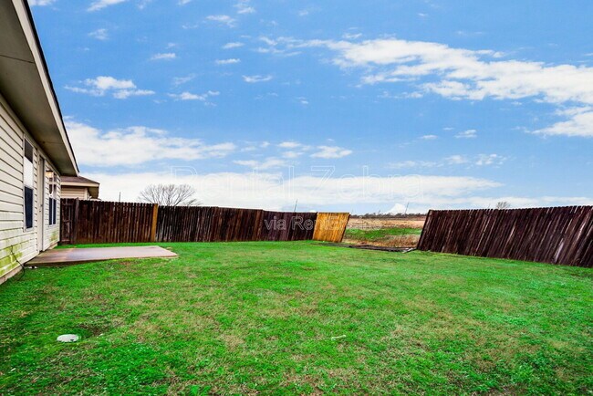 Building Photo - 1345 Castle Ridge Rd