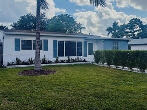 Building Photo - 6318 NW 24th Ct