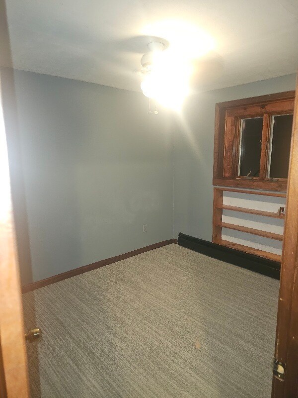 Building Photo - 19 Lloyd Dr