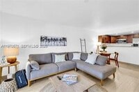 Building Photo - 257 S Cypress Rd