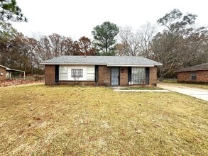 Building Photo - ** 3 Bed 2 Bath House located off Woodley road** Call 334-366-9198 to schedule a self tour