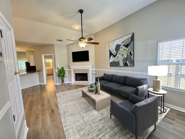 Building Photo - 1217 Brady Hollow Ln