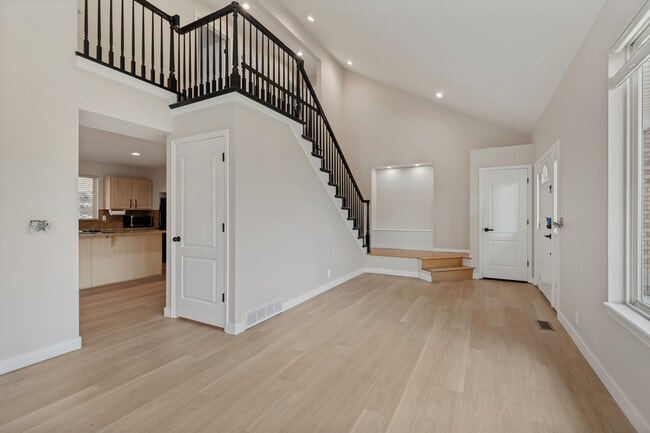 Building Photo - 11390 Mariposa Way