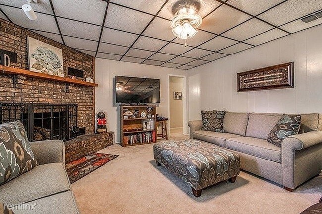 Building Photo - 4 br, 3 bath House - 4910 44th Street