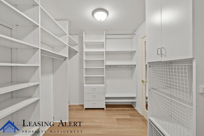 Building Photo - 23367 Camford Pl