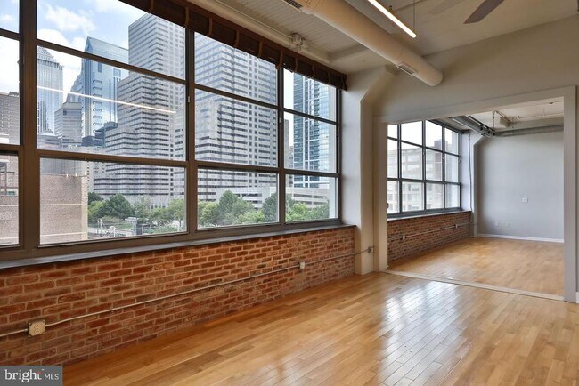 Building Photo - 2200 Arch St