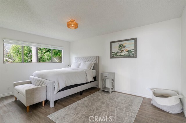 Building Photo - 11813 Ellice St