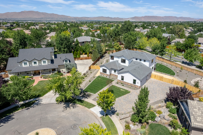 Building Photo - Custom Wingfield Springs Home