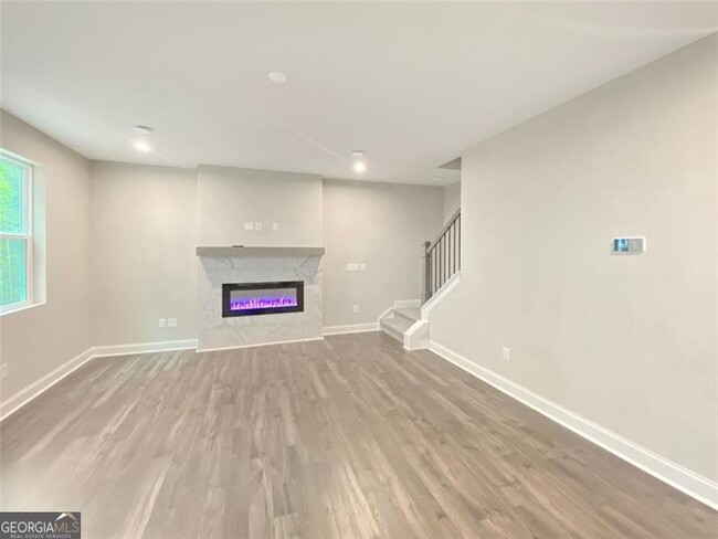 Building Photo - 441 Broadstone Blvd