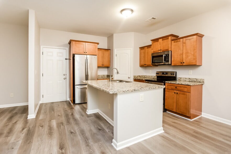 Building Photo - 137 Bethany Manor Dr