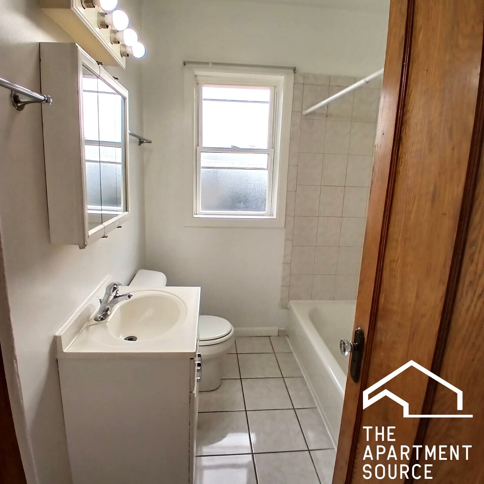 Building Photo - 5401 W Dakin St