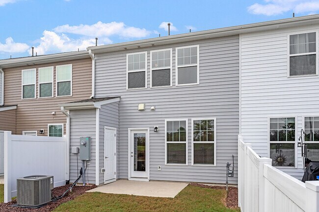 Building Photo - 30 Snowshill St