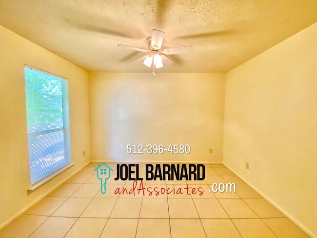 Building Photo - Available August 9: 3 Bedroom, 2 Bath Stan...