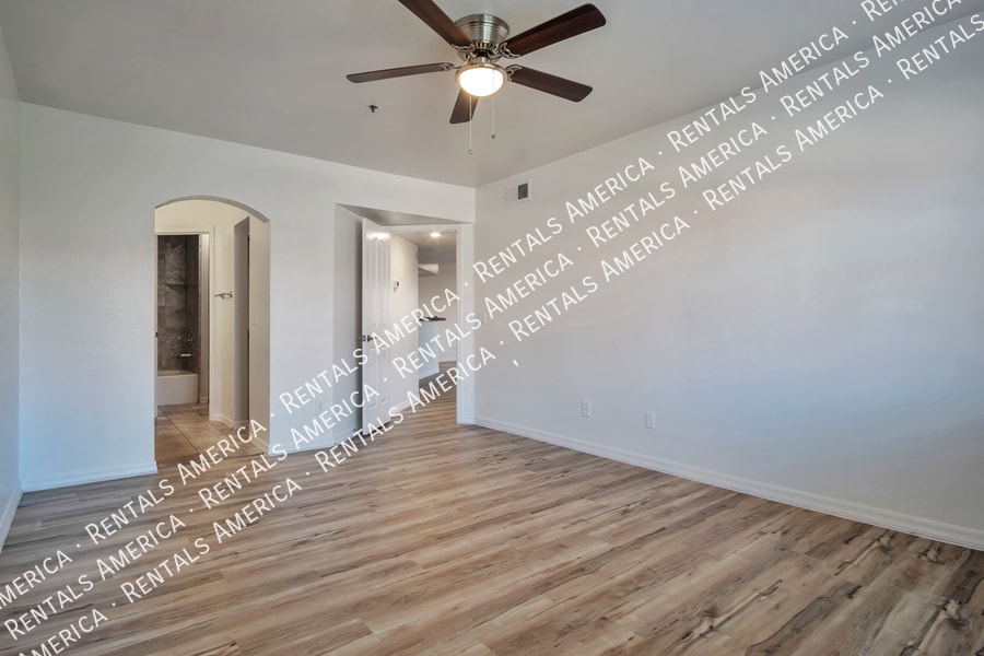 Building Photo - 5104 N 32nd St