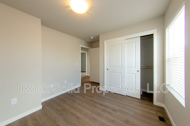 Building Photo - 1900 Good Hearted Pl