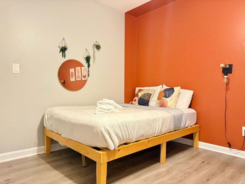 Building Photo - 1275 Sweet Pine Dr