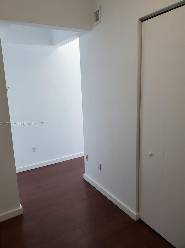 Building Photo - 2200 NE 4th Ave