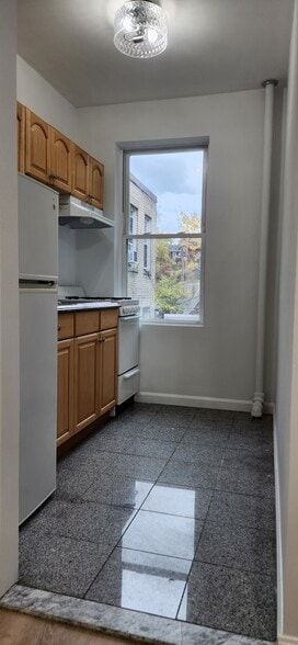 Building Photo - 110 Brainerd Rd