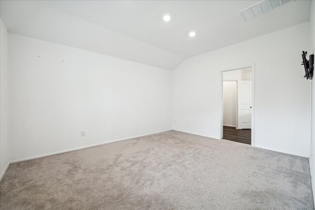 Building Photo - 26626 Daylily Grove St
