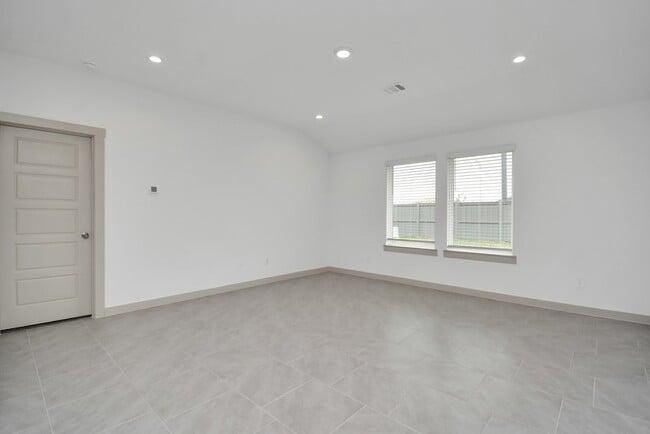 Building Photo - 7731 Suffolk Vly Ln