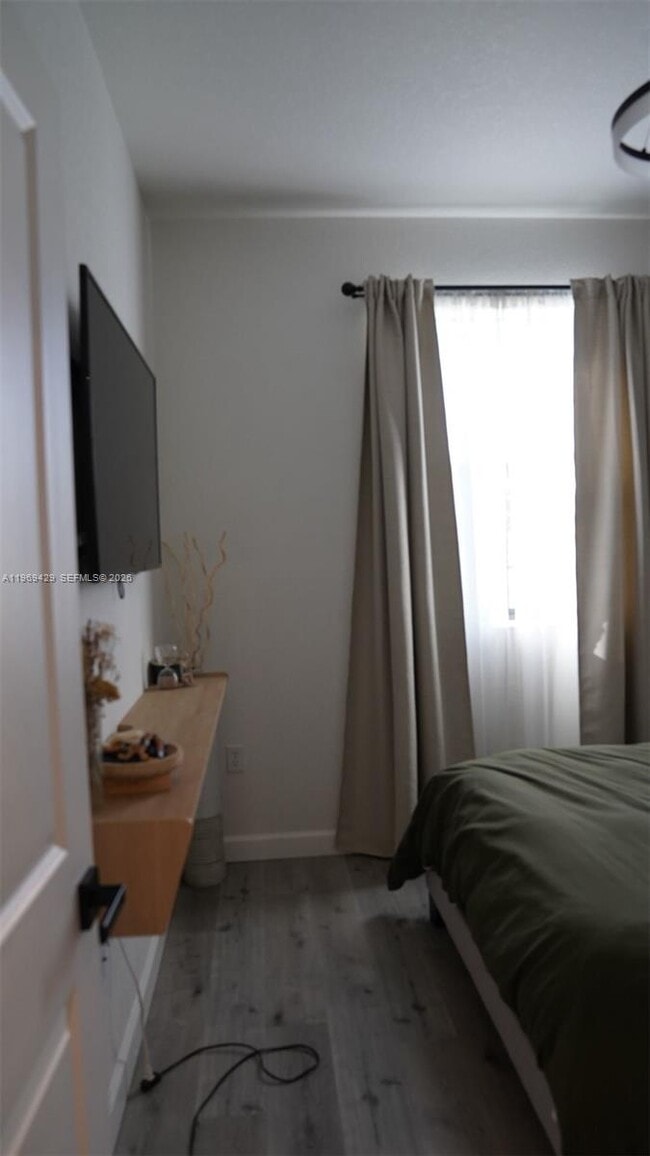 Building Photo - 549 NW 204th St