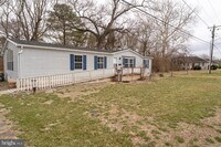 Building Photo - 1205 W 6th St