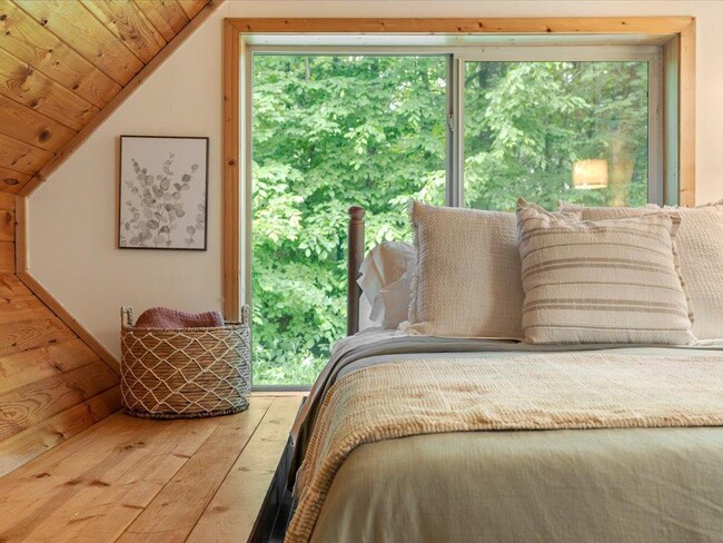 Building Photo - 29929 Aztec Cir