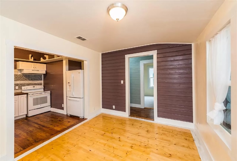 Building Photo - 98 Keith St