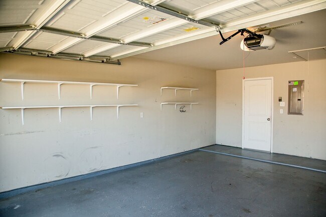 Building Photo - For Lease – $2,100/month | $2,250 Security...