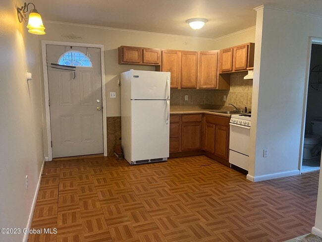 Building Photo - 220 Broad St