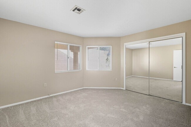Building Photo - 55+ Age Qualified Community! Sun City Summerlin!!