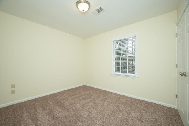 Building Photo - 2159 Heritage Trace Dr