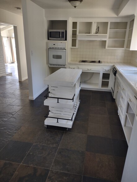 Building Photo - 37850 De Portola Rd