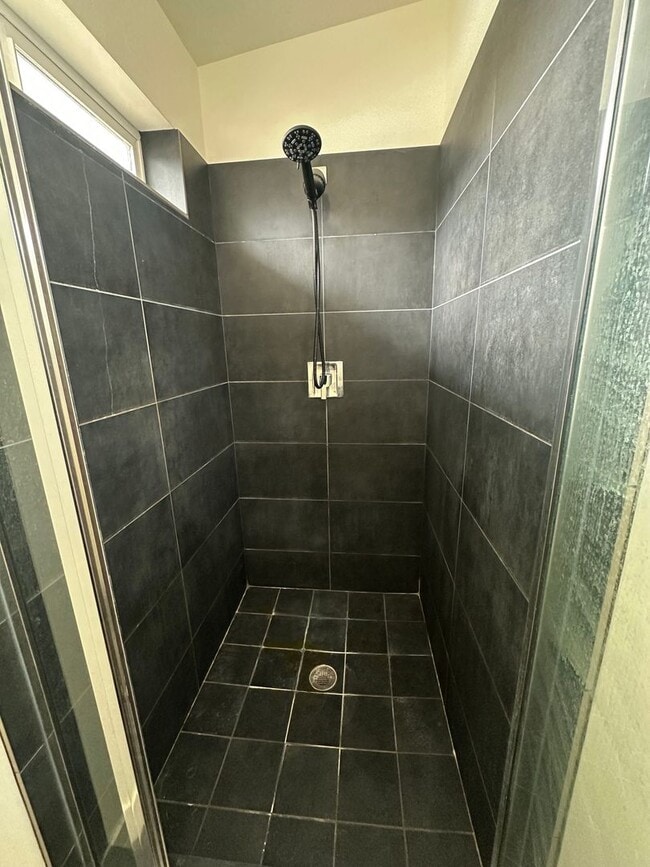 Building Photo - GORGEOUS Home!!!!